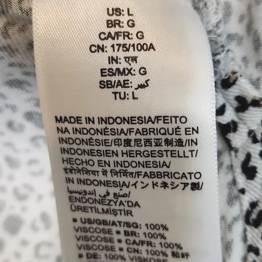 Amazon Essentials Womens Leopard Print Button Front Short Sleeve Shirt Large - Picture 4 of 4